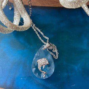 Very nice dolphine necklace